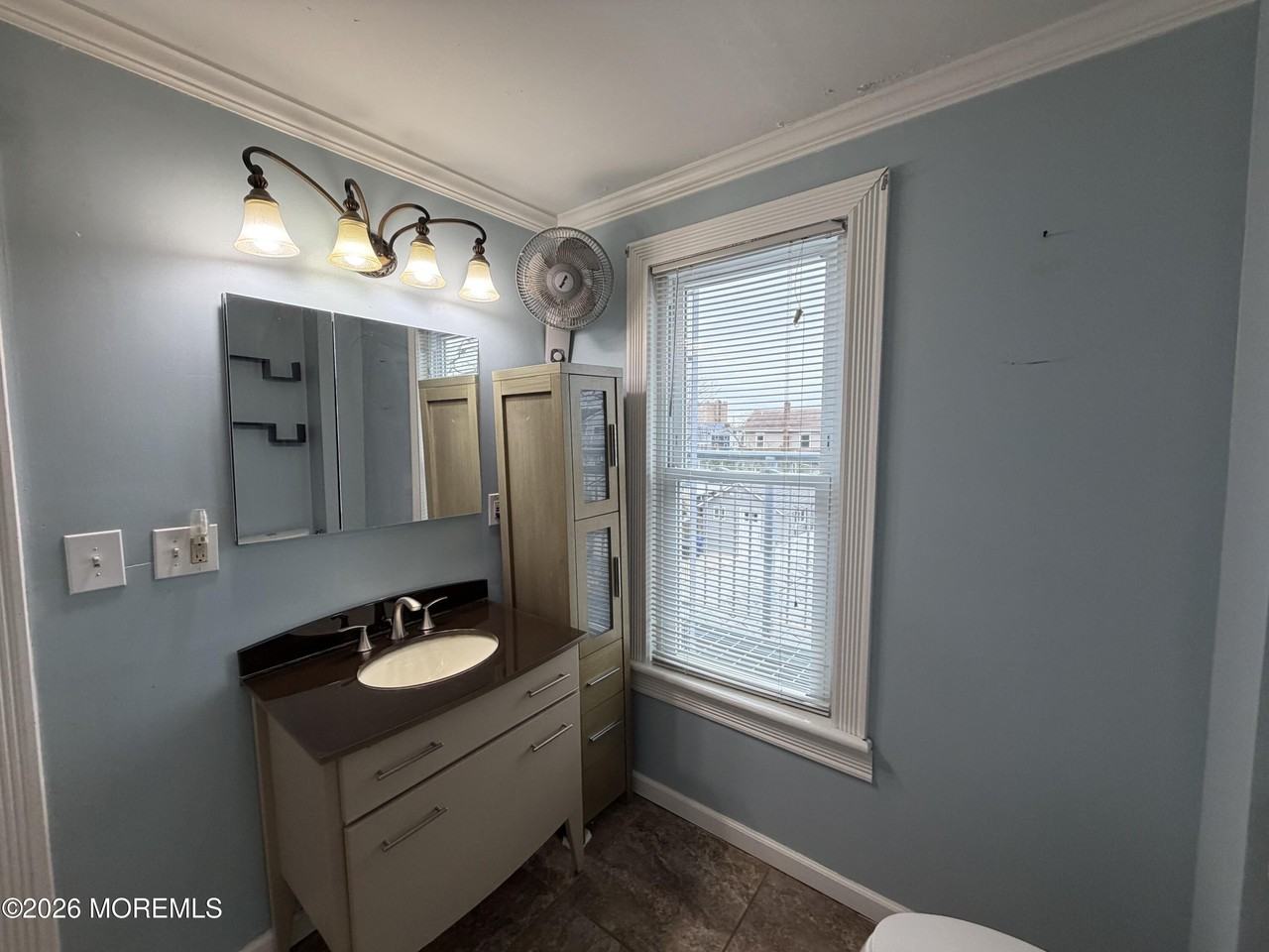 406 4th Ave - Photo 2 of 12