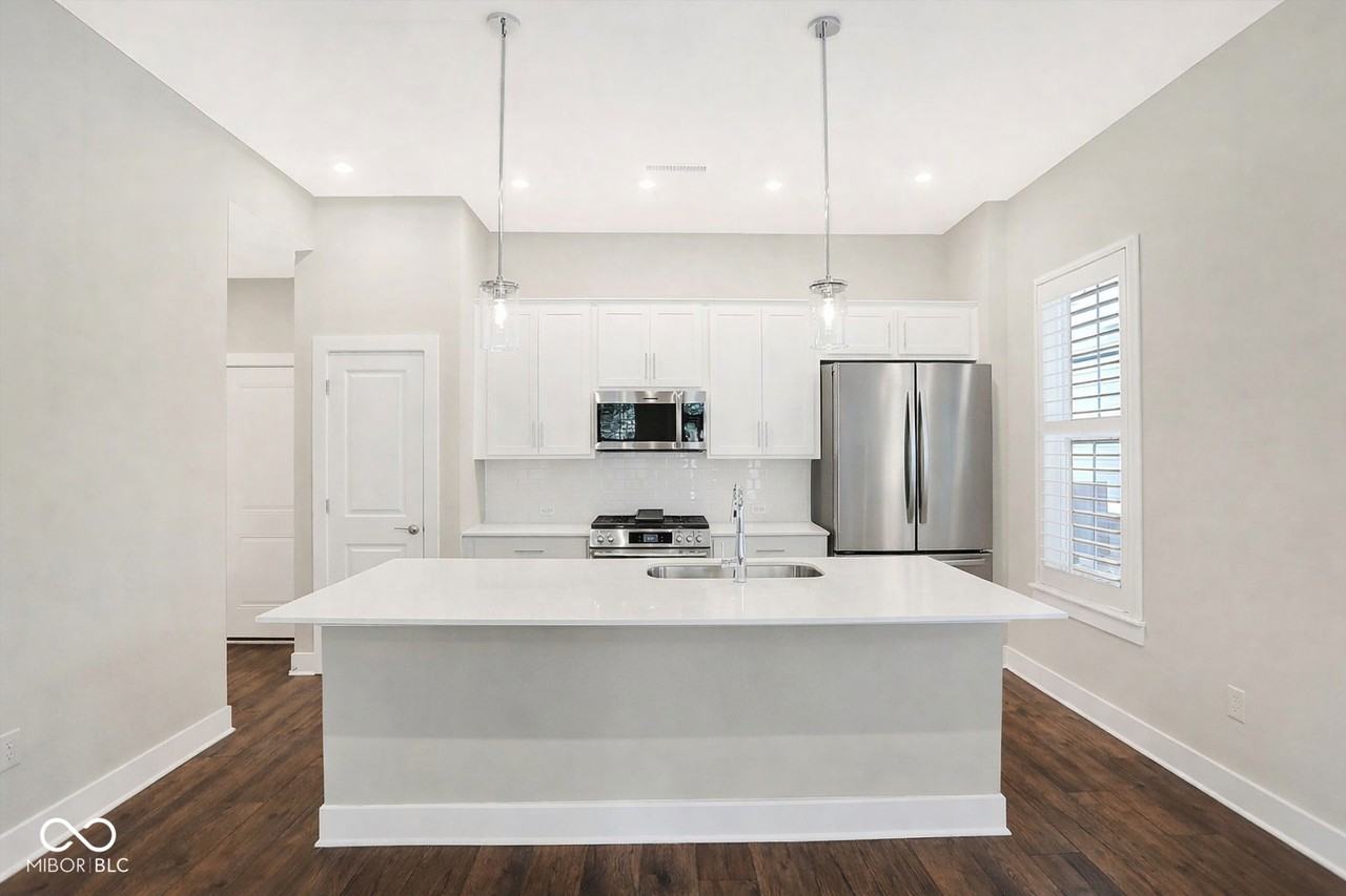 526 Gilder Dr - Photo 4 of 22