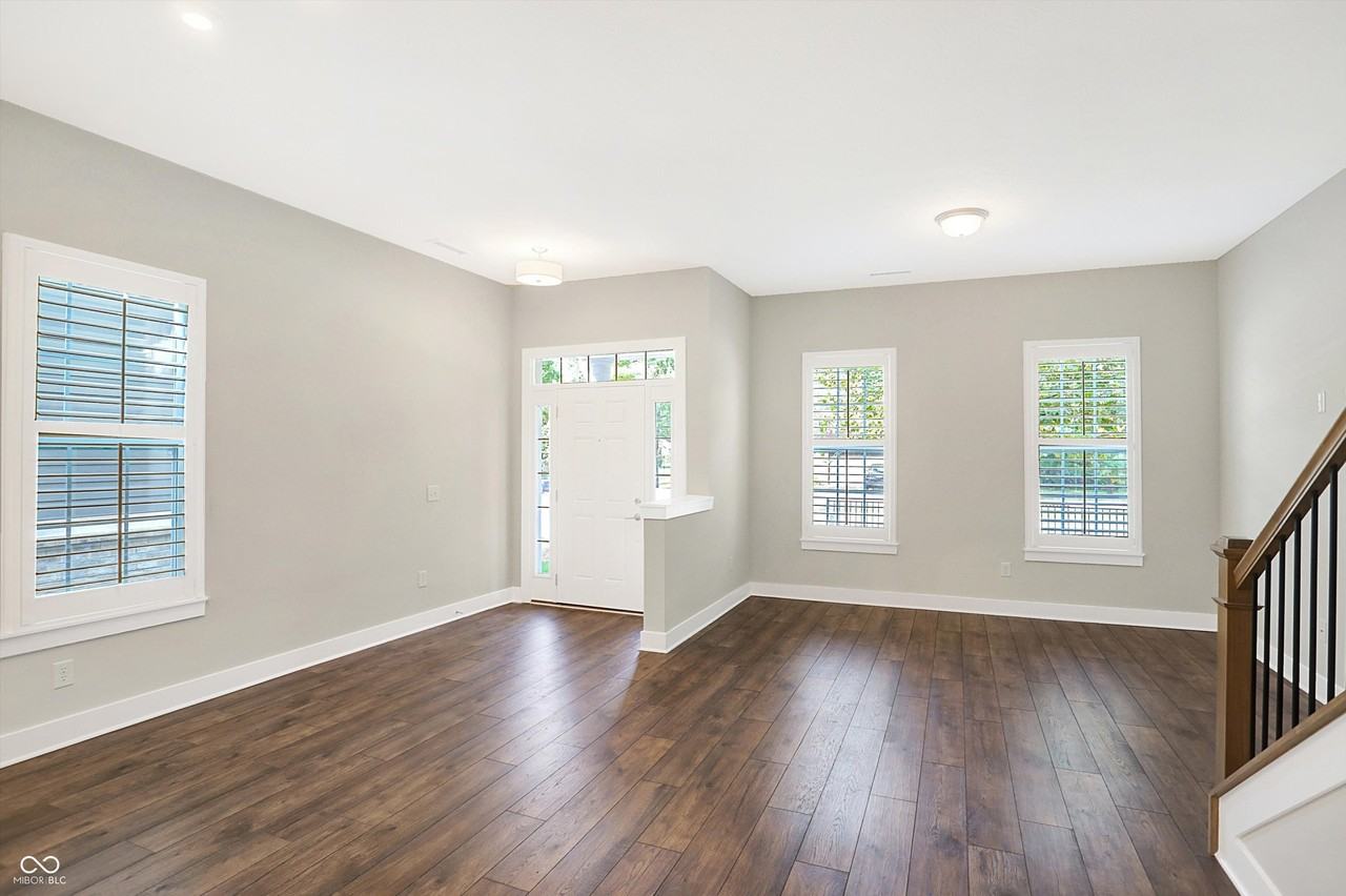 526 Gilder Dr - Photo 5 of 22