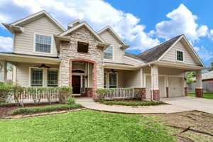 featured image of 10410 Five Oaks Ct