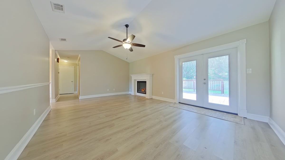 317 Springwood Cir - Photo 3 of 17
