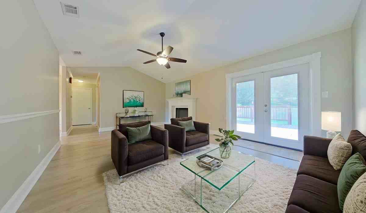 317 Springwood Cir - Photo 4 of 17