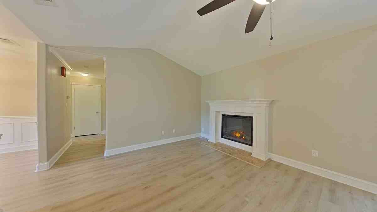 317 Springwood Cir - Photo 5 of 17