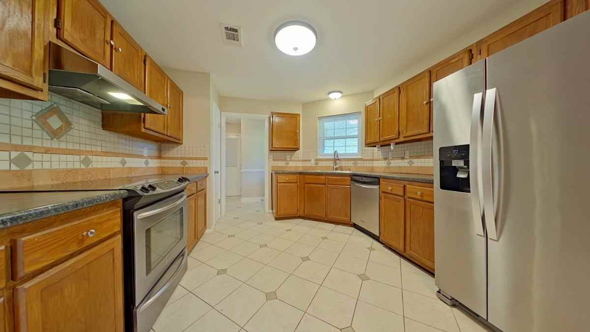 317 Springwood Cir - Photo 7 of 17