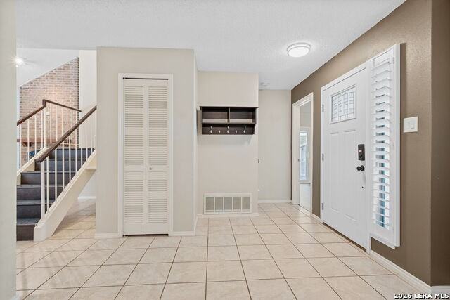 2315 Shady Crest Cir - Photo 3 of 25