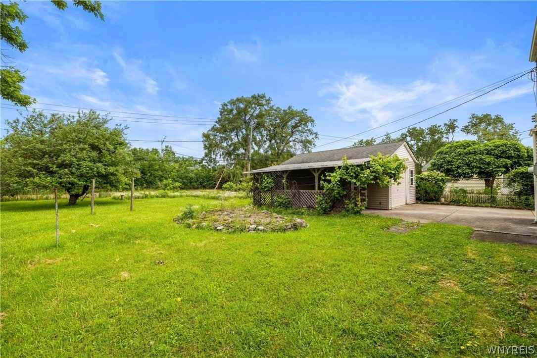 6 Nokomis Pkwy - Photo 5 of 26