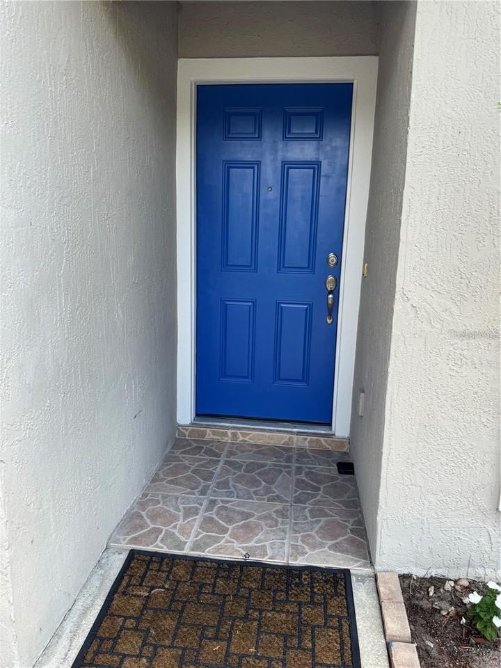 2194 Cypress Bay Blvd - Photo 2 of 14