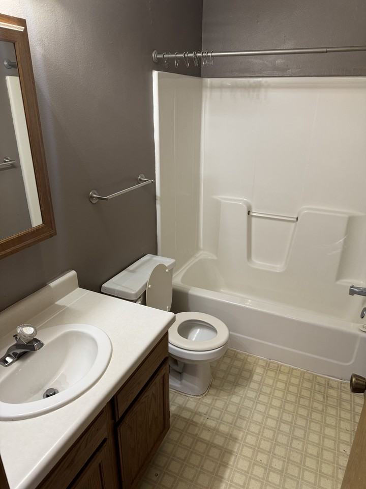 417 N Main St #204 - Photo 4 of 6
