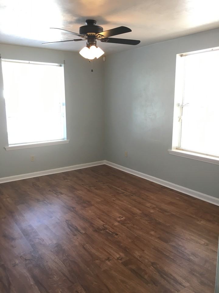 813 W Brevard St #2 - Photo 6 of 10