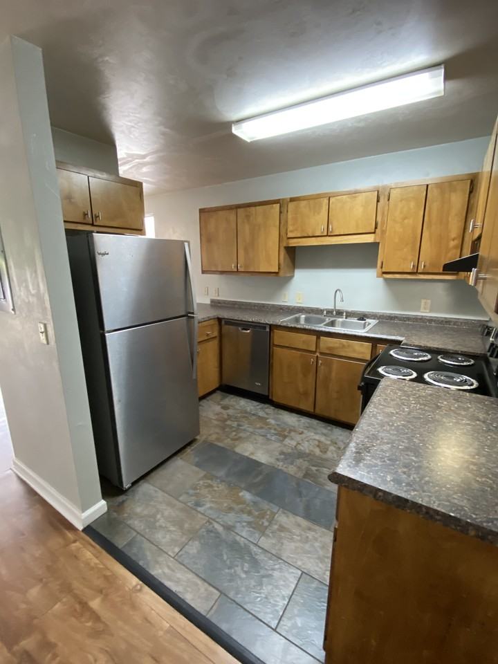 813 W Brevard St #2 - Photo 7 of 10