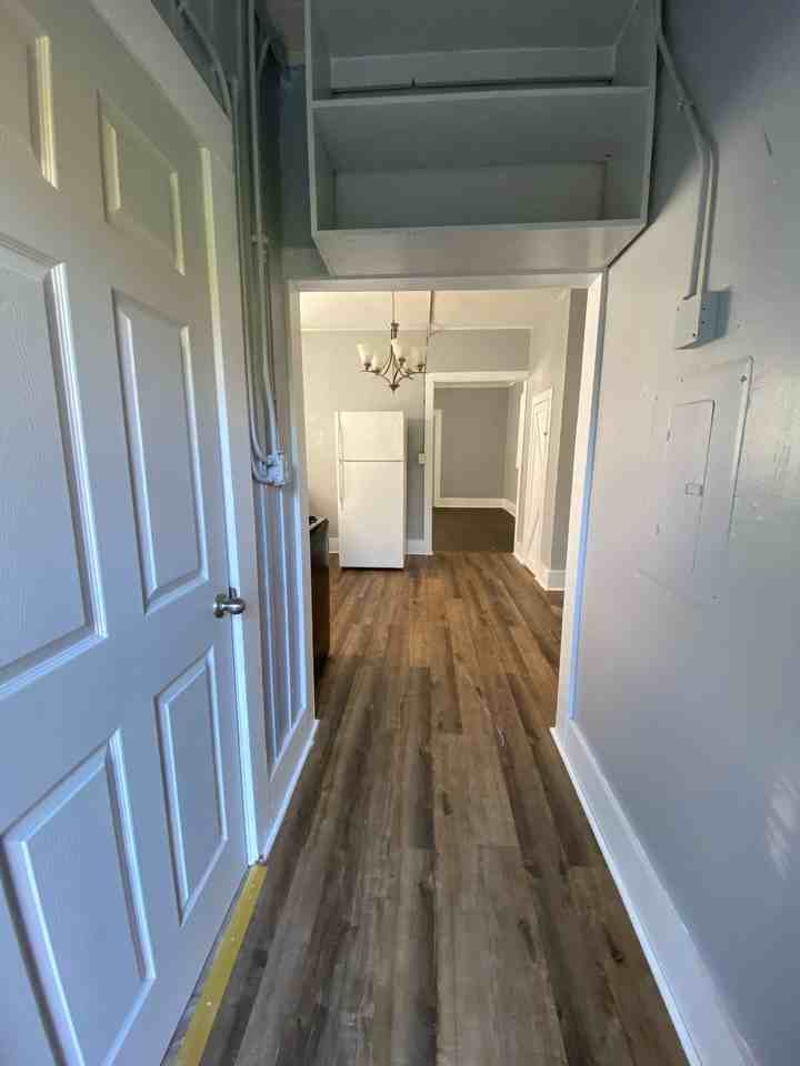 1116 N Bell Ave #5 - Photo 6 of 10