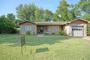 featured image of 2132 Fremont Dr