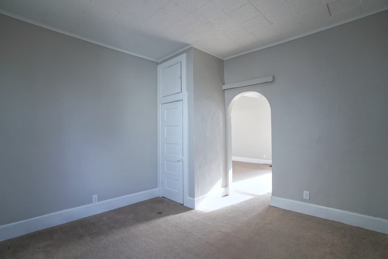 616 Liberty St - Photo 4 of 12
