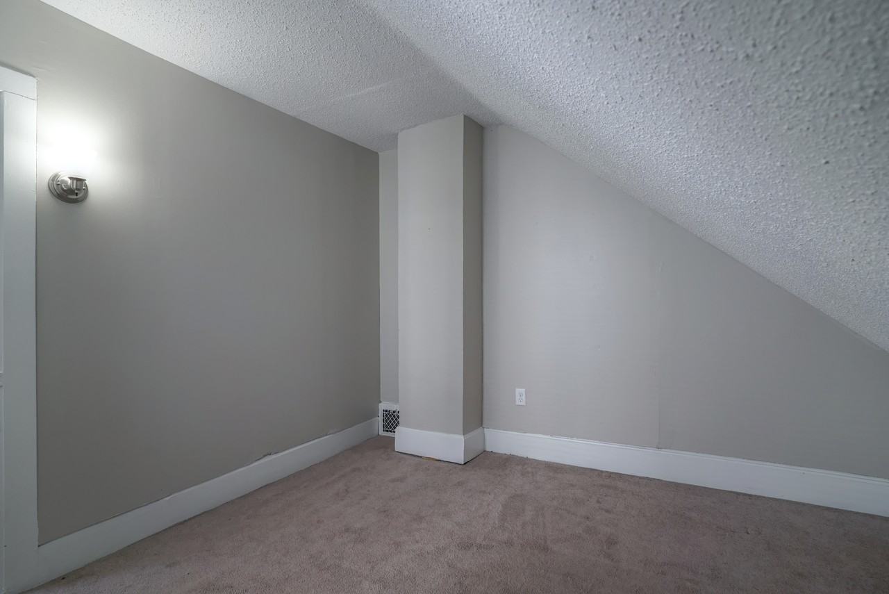 616 Liberty St - Photo 5 of 12