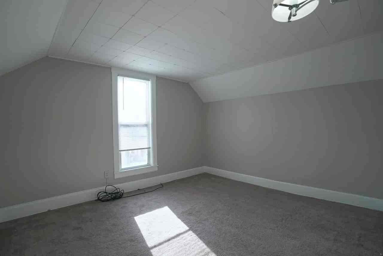 616 Liberty St - Photo 7 of 12