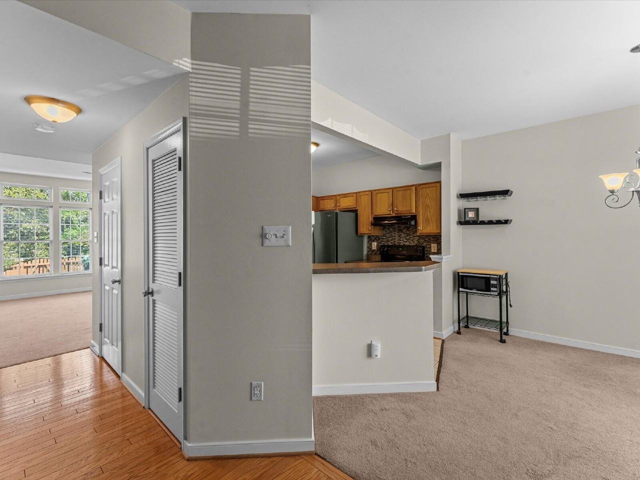 7813 Villa Pl - Photo 4 of 34