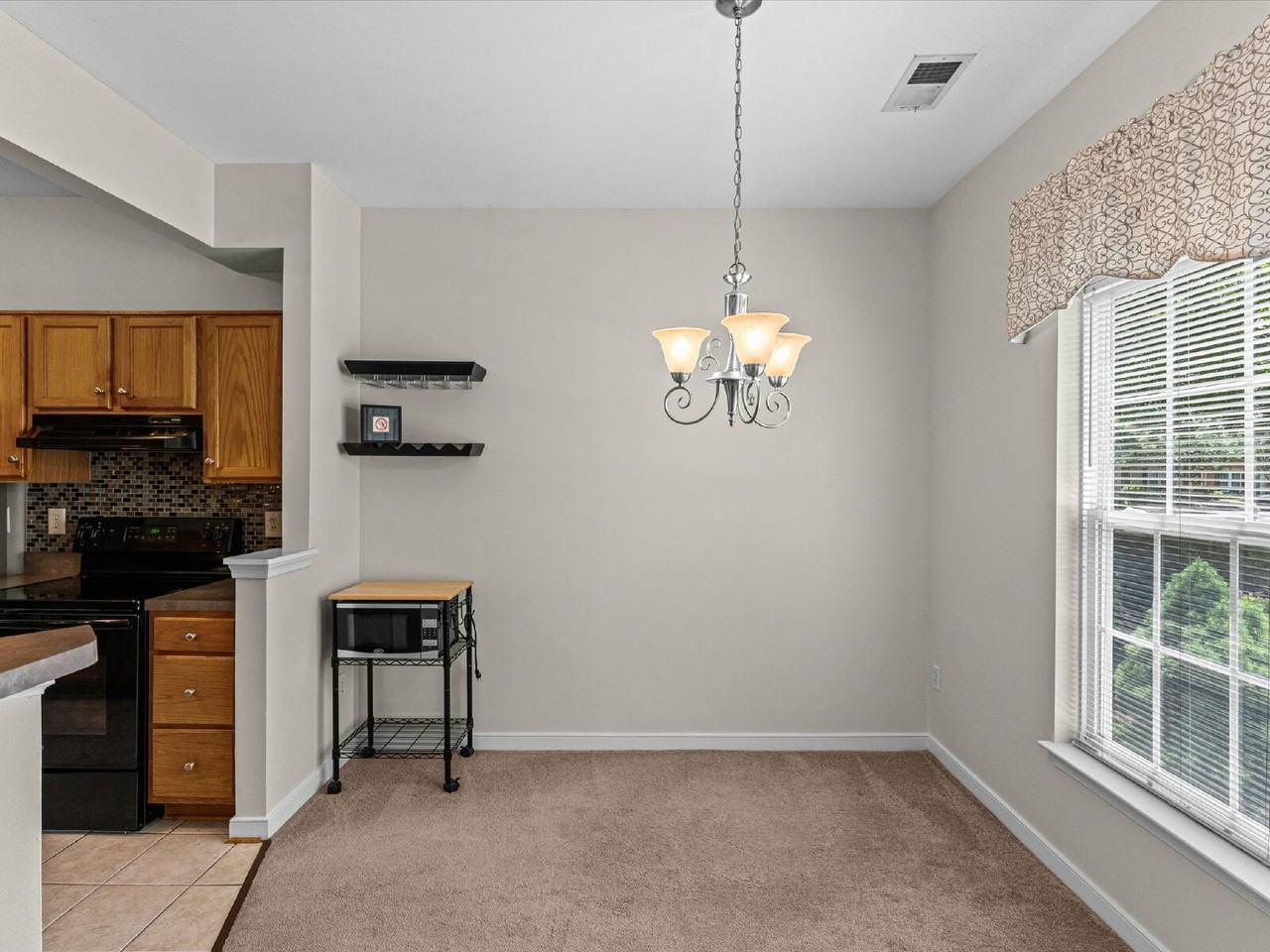 7813 Villa Pl - Photo 6 of 34