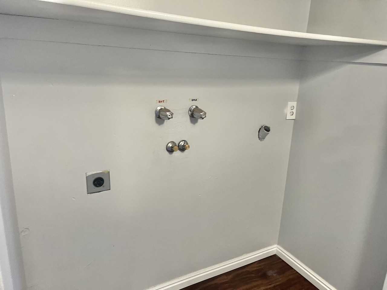 326 Wn, #A - Photo 2 of 21