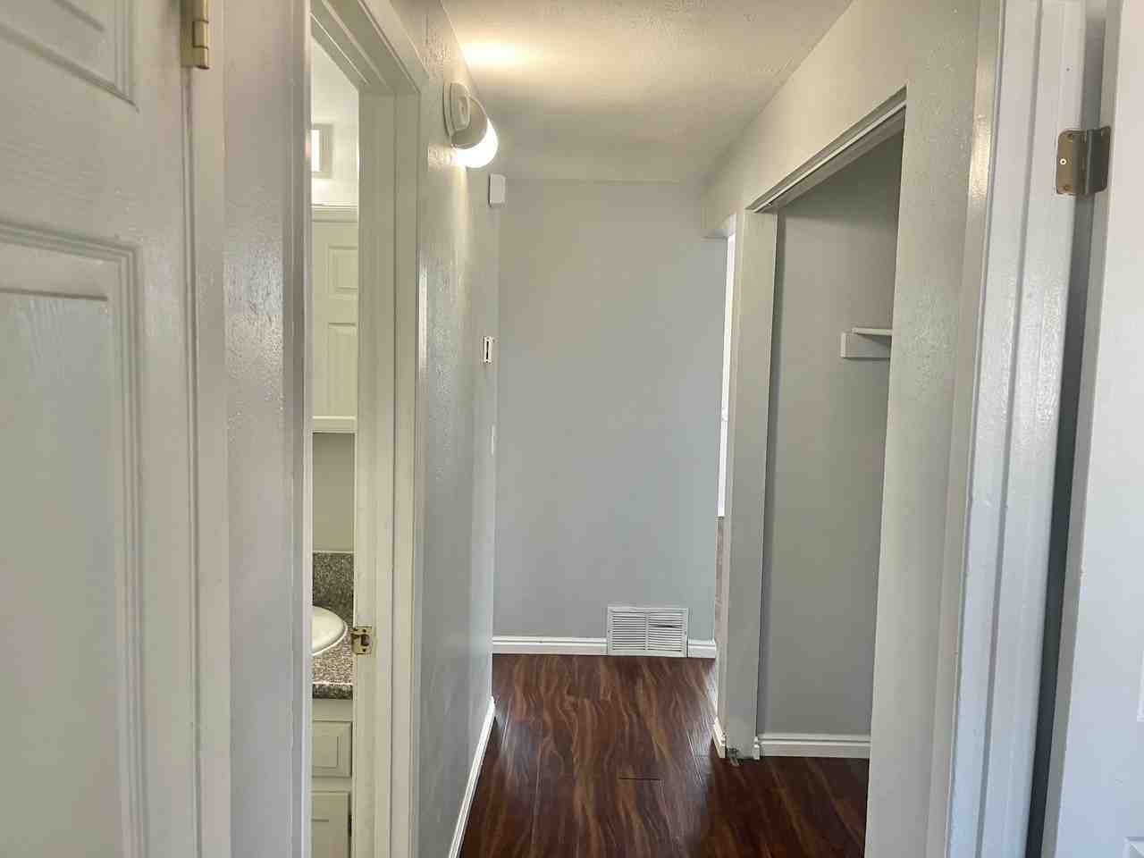 326 Wn, #A - Photo 3 of 21