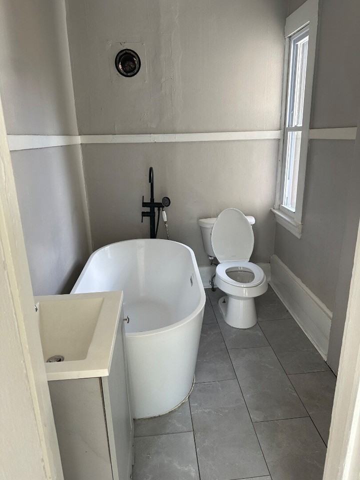 5940 Engel Ave #1 - Photo 5 of 25