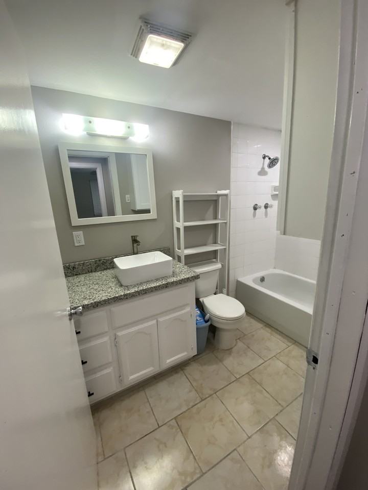 514 S 3rd St - Photo 5 of 12