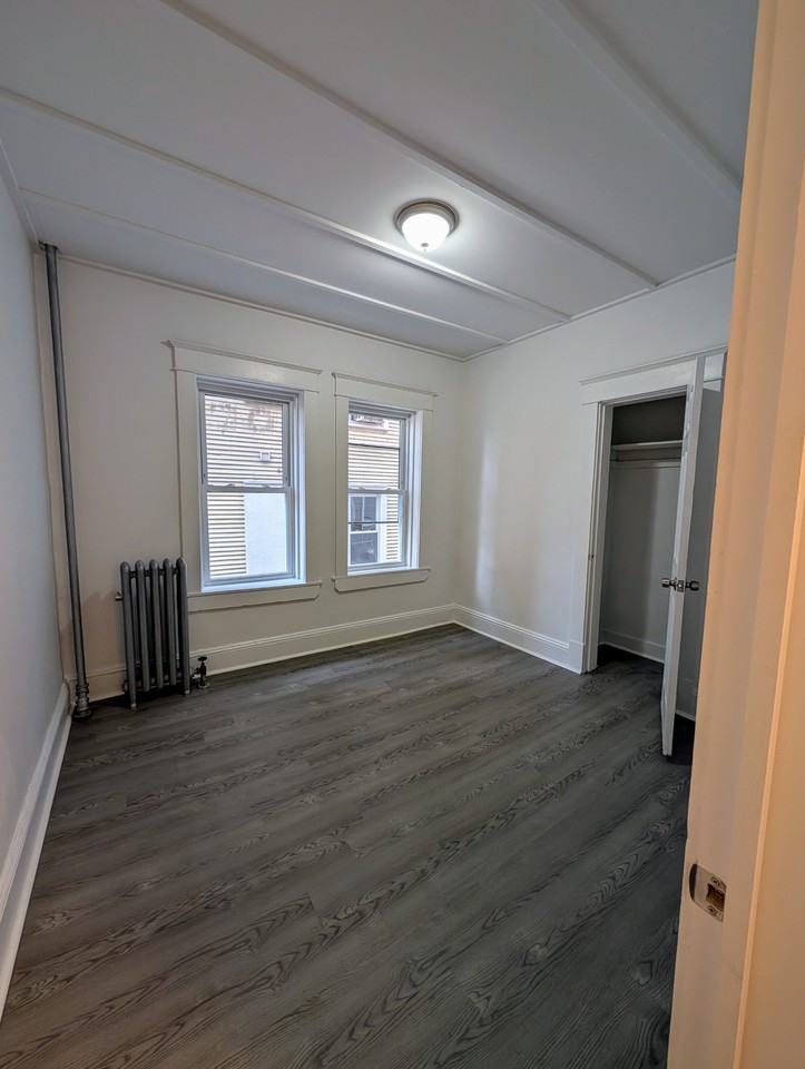 24 Coomes St #2R - Photo 3 of 6
