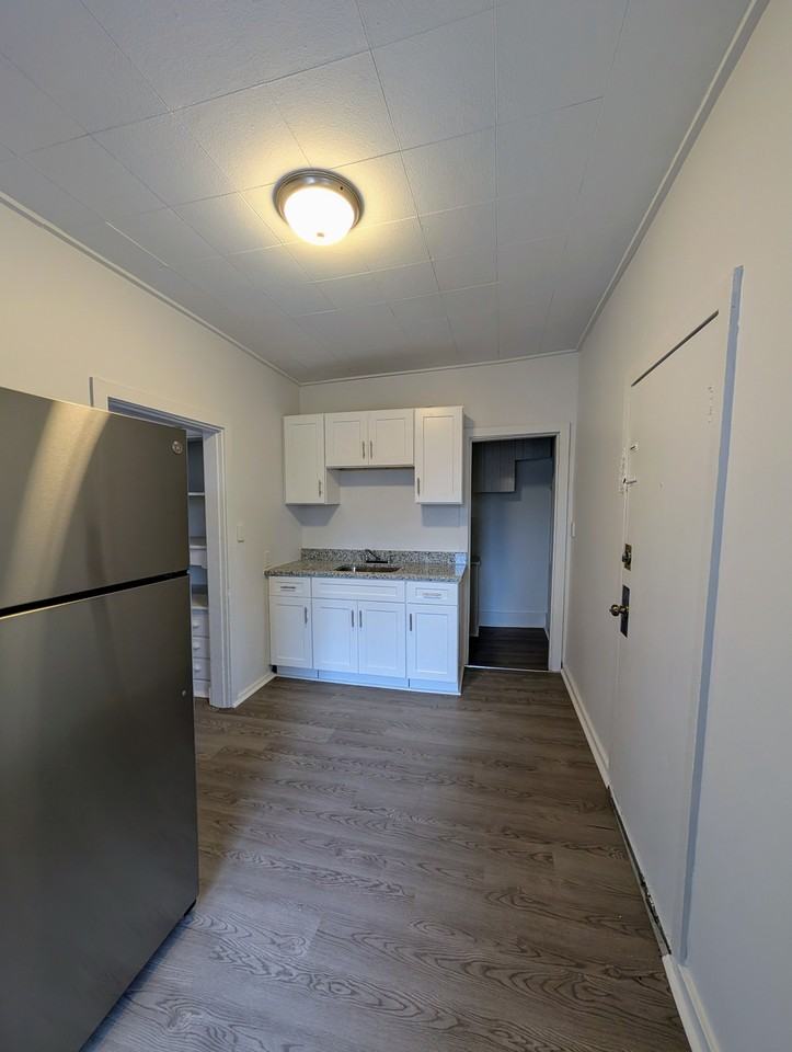 24 Coomes St #2R - Photo 4 of 6
