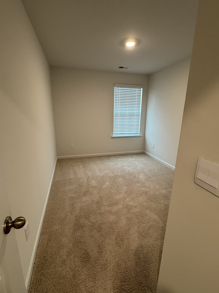2840 Egert Dr - Photo 4 of 8