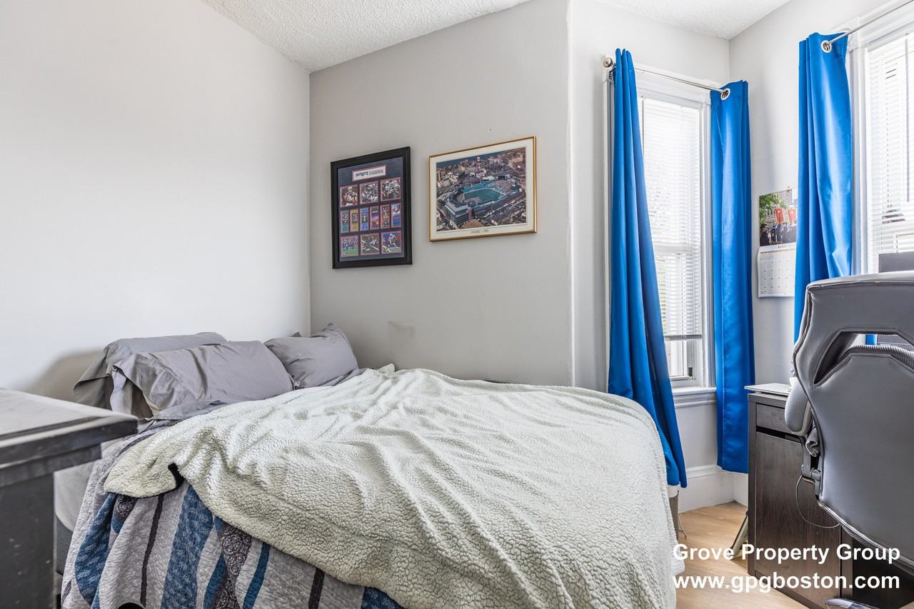 628 E 6th St #2 - Photo 5 of 20