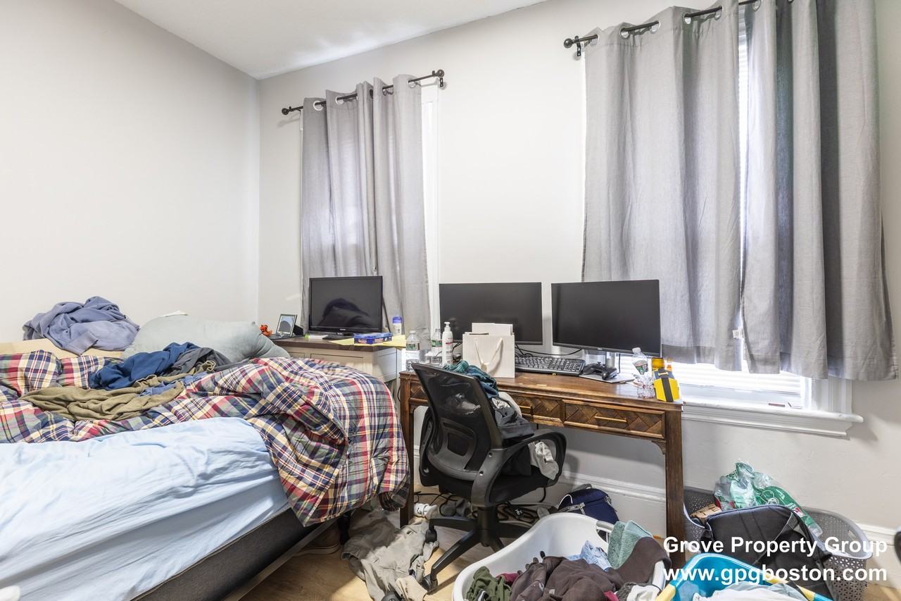 628 E 6th St #2 - Photo 7 of 20