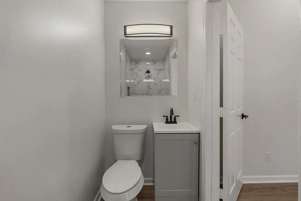 803 Lichfield Rd - Photo 4 of 18