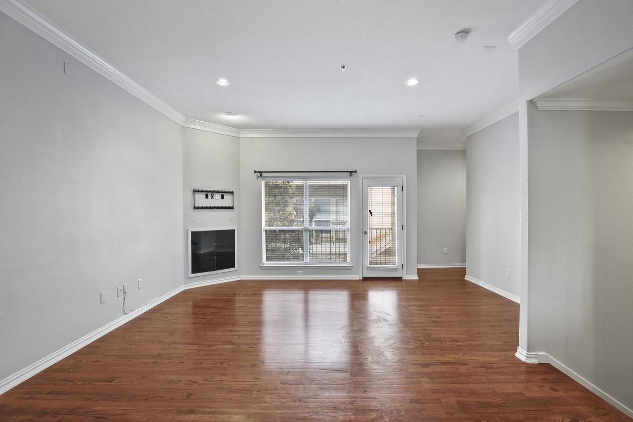 3119 Cedarplaza Ln - Photo 4 of 25