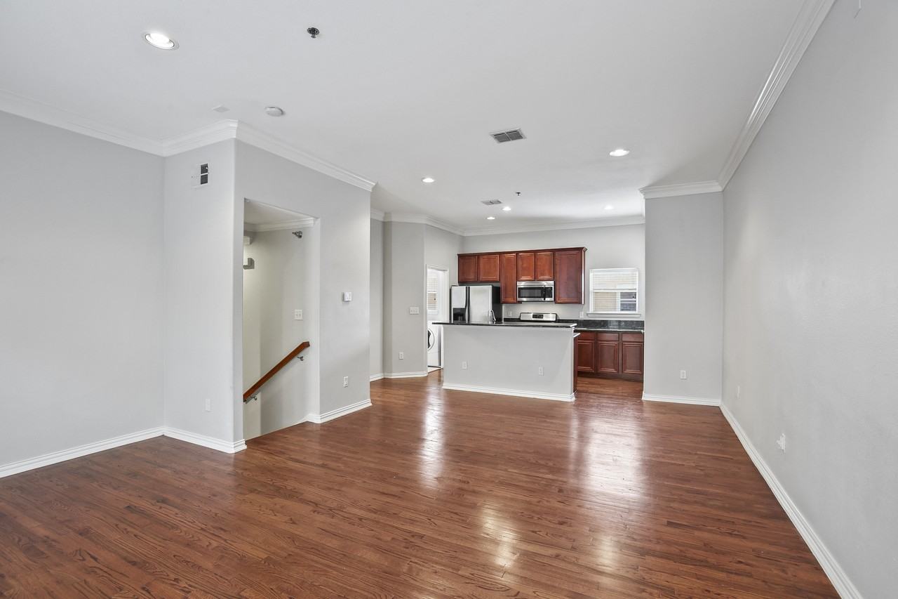 3119 Cedarplaza Ln - Photo 6 of 25