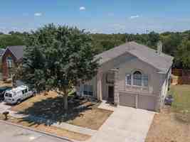 featured image of 4729 Woodhaven Ln