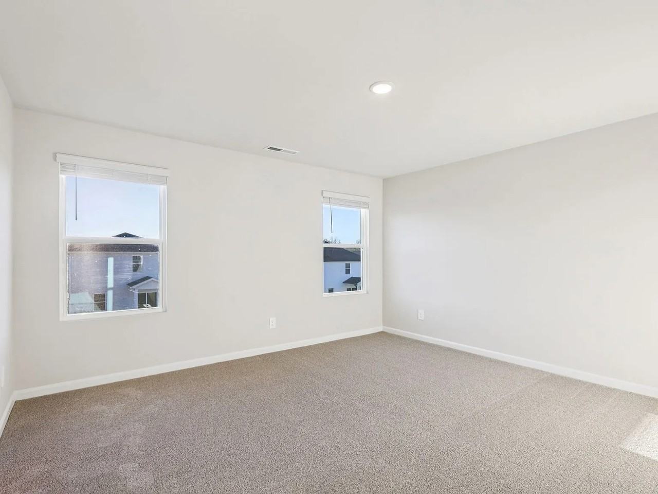 1024 Saint Lawrence Dr - Photo 4 of 14
