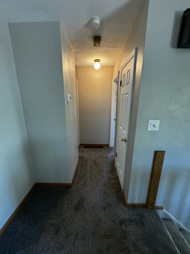 1108 N Algonquin Dr - Photo 6 of 19