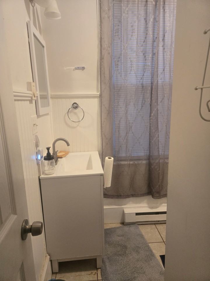 4210 Victoria Blvd #C - Photo 5 of 9
