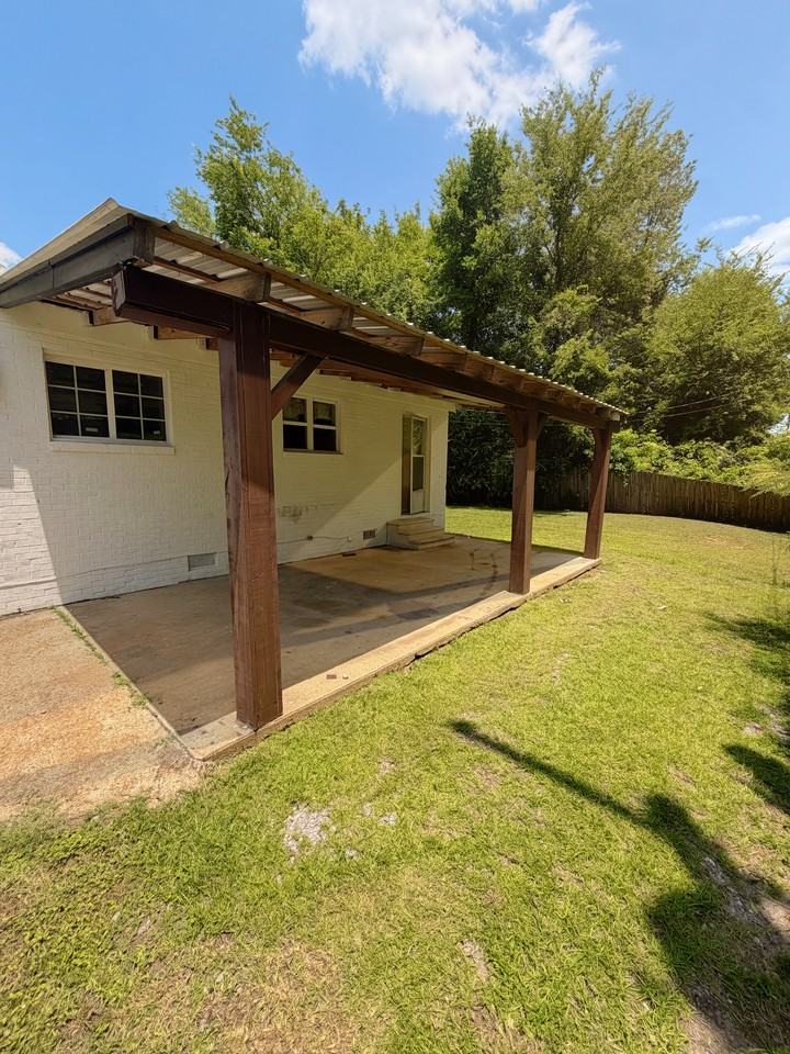 514 Martin Luther King Jr Dr #514 - Photo 2 of 5