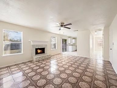 211 Prentice Dr - Photo 3 of 20