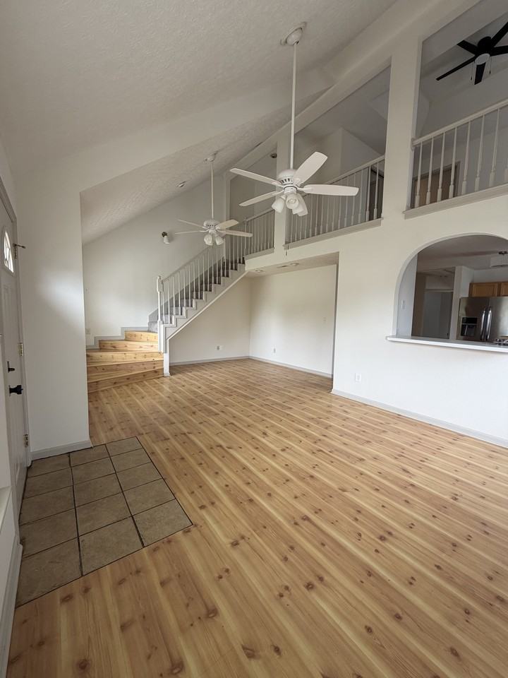761 Jennings Ct - Photo 3 of 26
