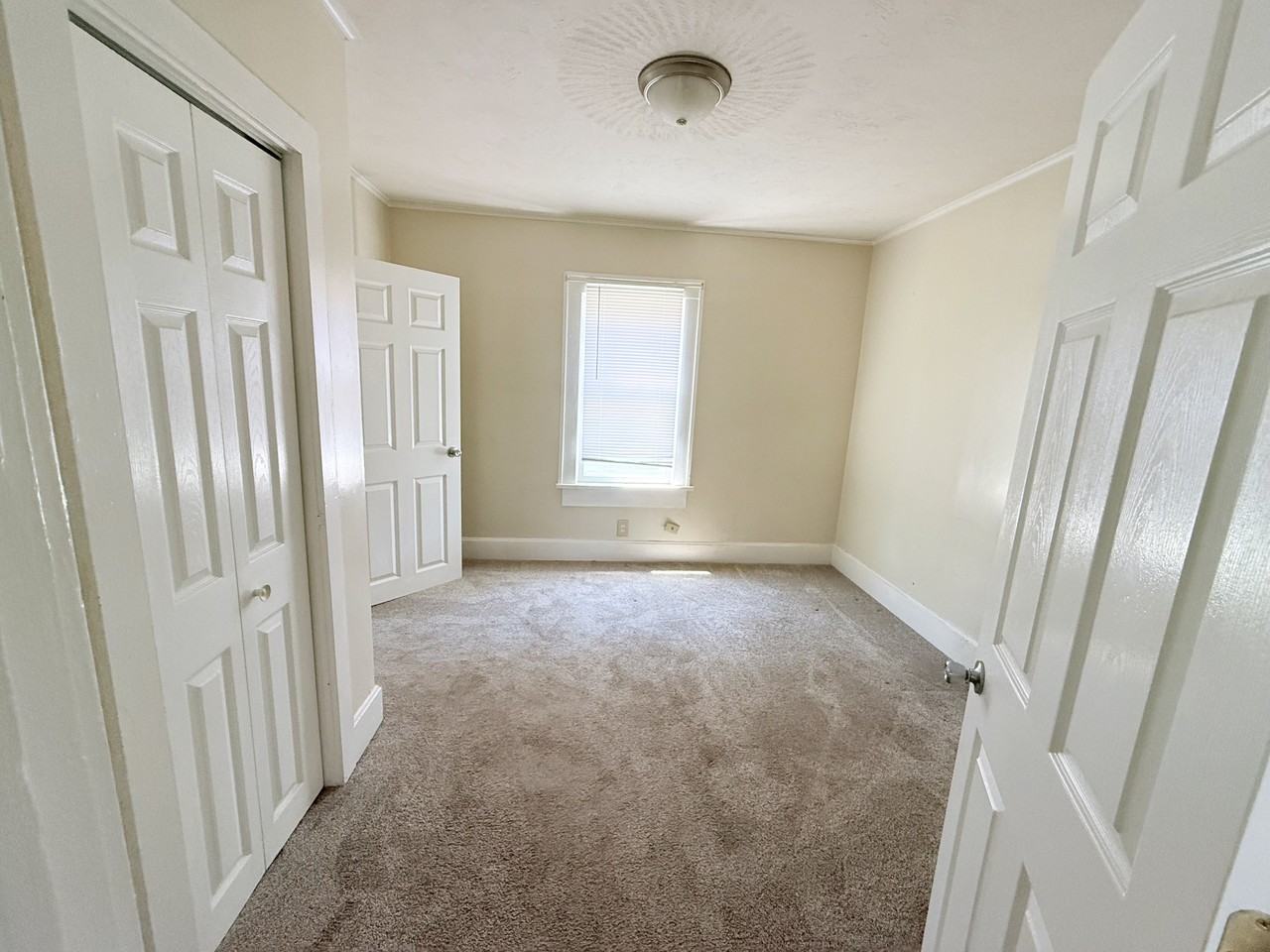 3223 N 12th St - Photo 7 of 10