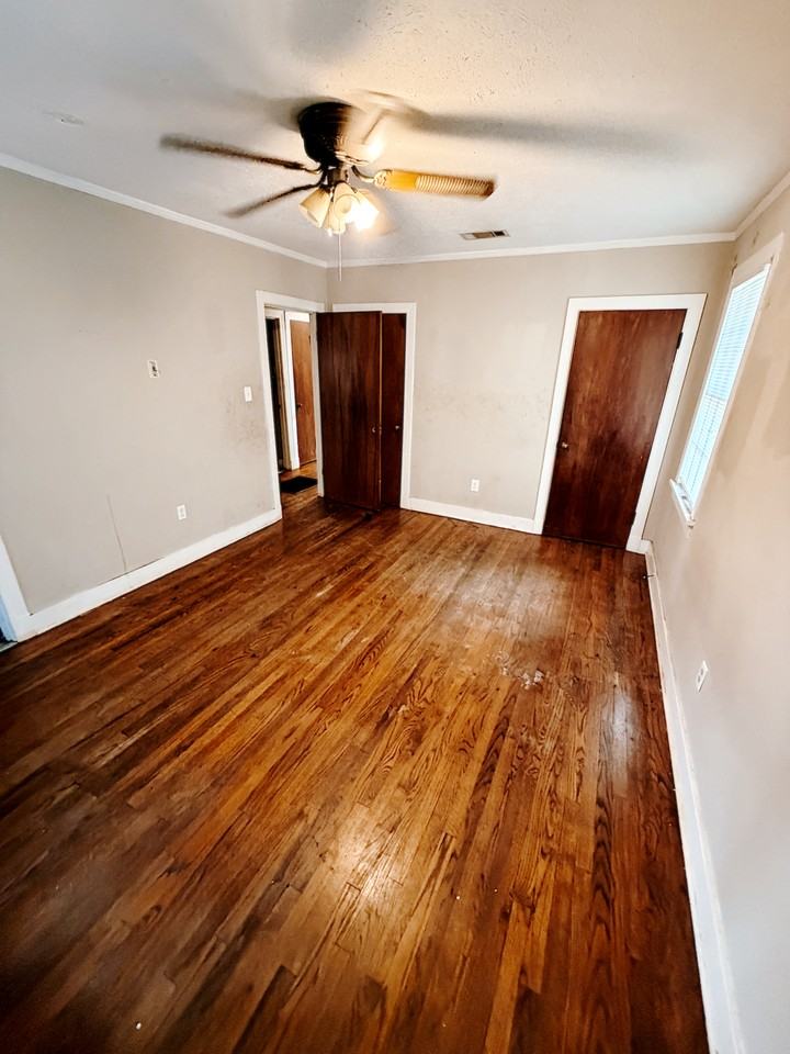 815 6th Ave N - Photo 6 of 9