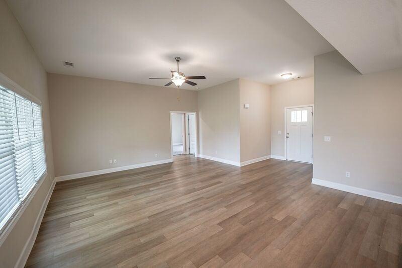 336 Tallulah Bnd - Photo 5 of 22