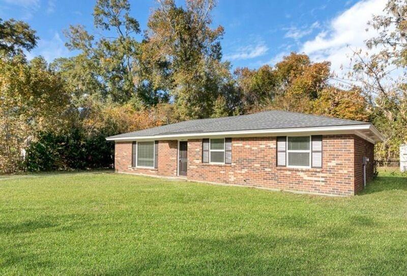 35 Sandpiper Rd - Photo 3 of 27