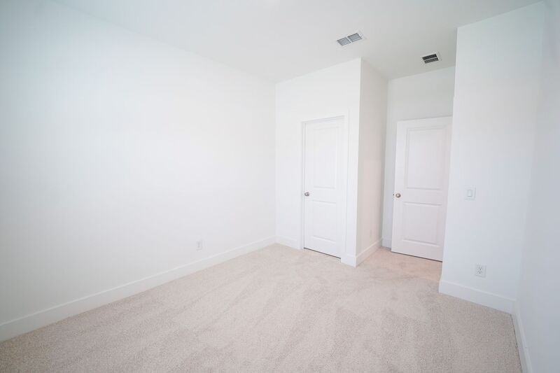 128 Kingswood Cir - Photo 7 of 44