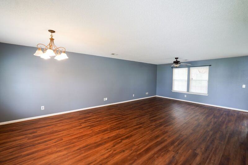 8 Willow Lakes Dr - Photo 7 of 30