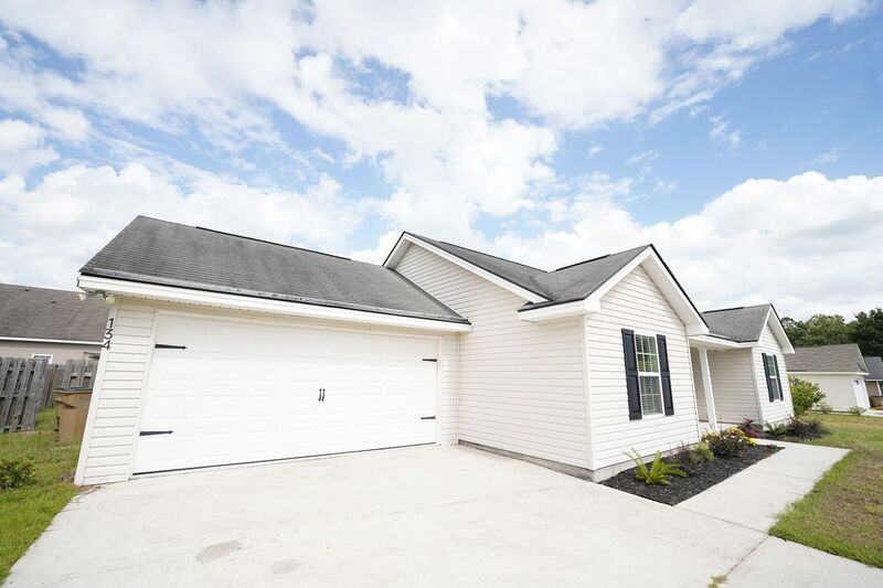 134 Mustang Dr - Photo 4 of 30
