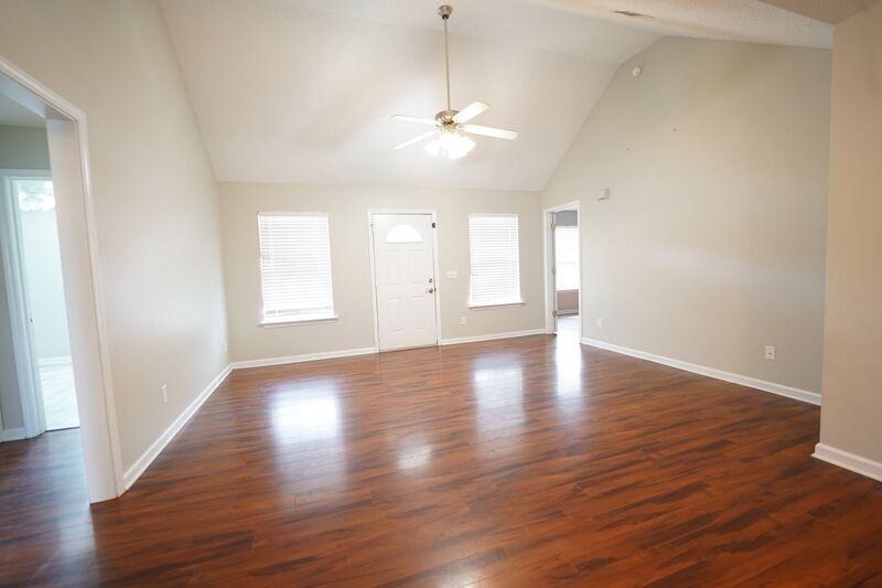 134 Mustang Dr - Photo 6 of 30