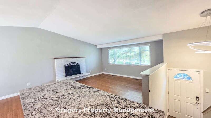 17606 Brook Blvd - Photo 6 of 31