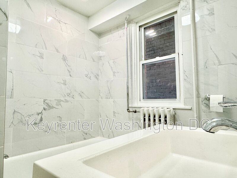 943 Bonifant St #5 - Photo 7 of 20